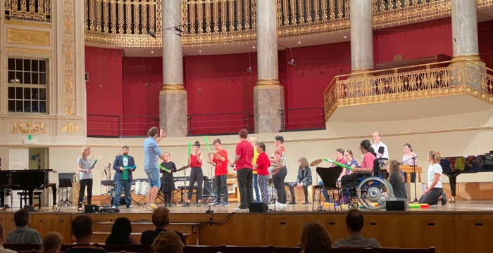 Bühnenauftritt mit Musik im Wiener Konzerthaus © Jugend am Werk